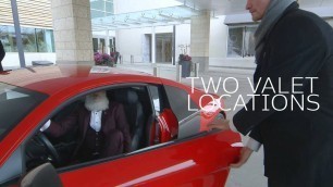 'How Yorkdale\'s Fashion Santa Arrives in Style'