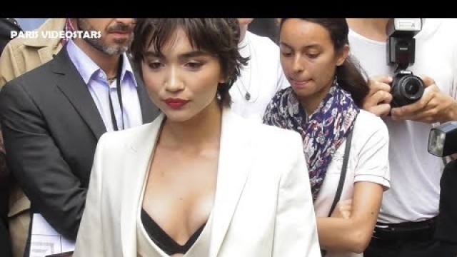 'VIDEO Rowan BLANCHARD attends Paris Fashion Week 1 july 2019 show Schiaparelli'