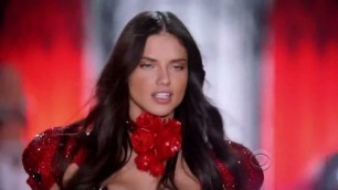 'Victoria\'s Secret Fashion Show 2010 Segment 1 Tough Love VSFS'