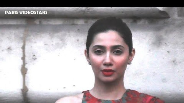 'VIDEO Mahira KHAN leaving the L\'Oréal Paris Fashion Week show 28 september 2019'