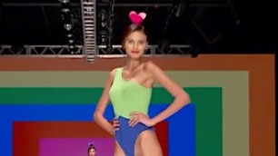 'AGATHA RUIZ DE LA PRADA Resort 2018 Miami Fashion Week - Fashion Channel'