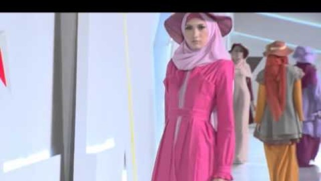 'Indonesia Fashion Week 2015  Hazna Hijab'