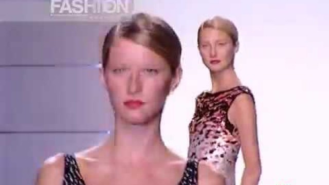 'VALENTINO Spring Summer 2001 Paris - Fashion Channel'