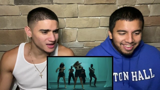 'ROSALÍA - “Relación remix, TKN” Live | SAVAGE X FENTY fashion show (HD) | REACTION'