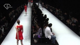 'fashiontv | FTV.com - MILAN W S/S 11 - VERSACE FULL SHOW'