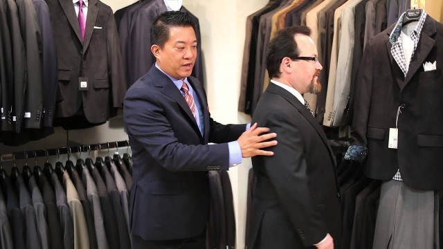 'What Kind of Suits Look Good on Men With Short or Thick Necks? : Men\'s Suits & Fashion Help'