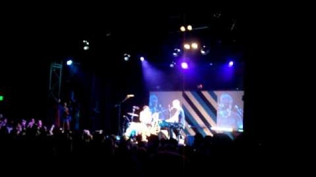 'Matt & Kim - Good Ol\' Fashioned Nightmare and Apache @ The El Rey 8.27.09'