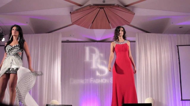 'District Fashion Show 2012 - Pic Video Studio'