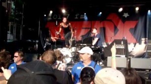 'Good Ol\' Fashioned Nightmare: Matt and Kim @WFNX clambake on Lansdowne St'