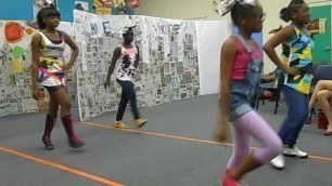 'Raleigh Girls Club\'s Summer Fashion Show 2012'