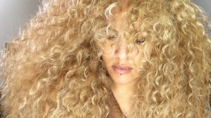 'EASY CROCHET WEAVE BLONDE CURLY | MODEL MODEL HAIR'