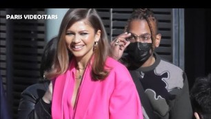 'Zendaya Coleman with fans @ Paris 6 march 2022 show Valentino Fashion Week'