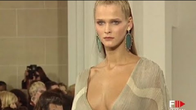 'VALENTINO Spring 1999 Haute Couture - Fashion Channel'