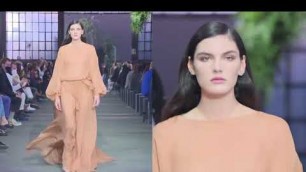 'VALENTINO | SPRING SUMMER 2021 FASHION SHOW | MFW21 | 瓦伦蒂诺 / Валентино /'