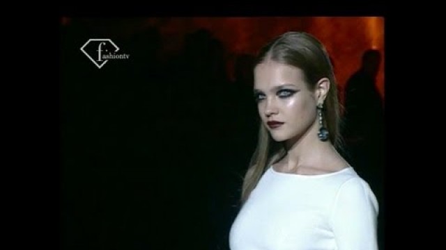 'Valentino Spring/Summer 2003 Haute Couture Show 1 ft Natalia Vodianova | FashionTV'