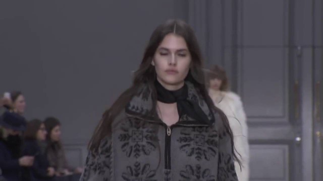 'Chloe   Fall Winter 2016 2017  Fashion Show   Exclusive'