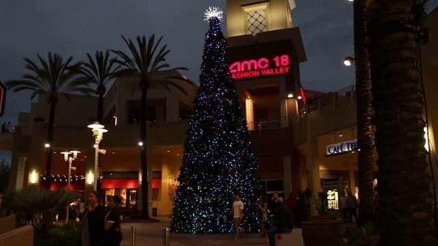 'Fashion Valley Mall RGB Christmas Tree Ι Dekra-Lite Industries, Inc.'