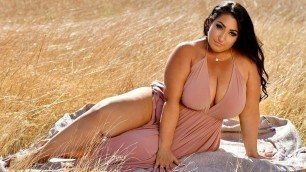 'Amber Nova | Plus Size Model | Curvy Model | Instagram Star | Wiki | Height | Lifestyle'